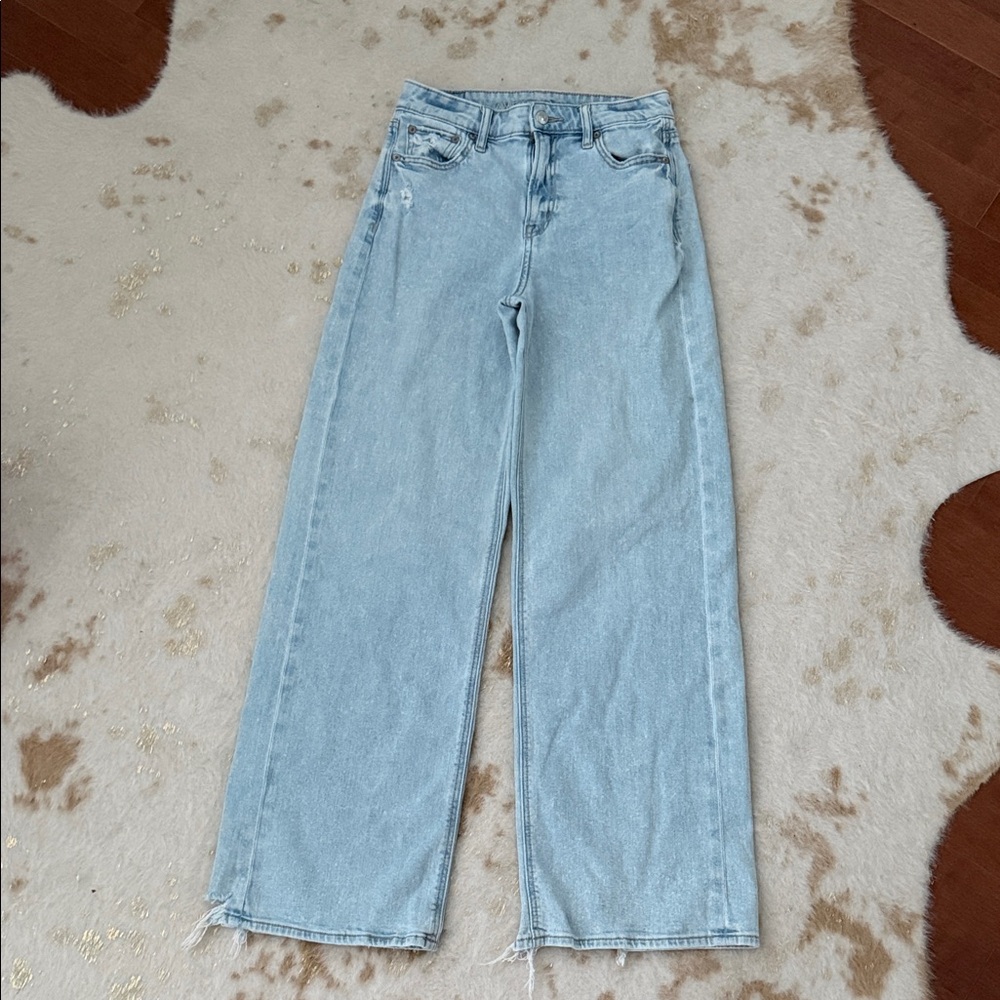 American Eagle Super High Rise Baggy Wide Leg in Light Blue Stretch Denim